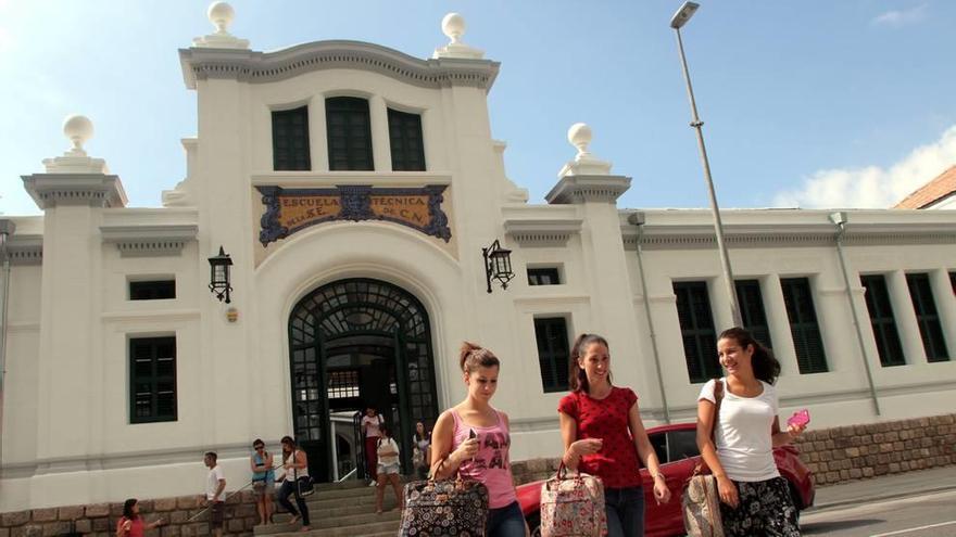 La Escuela de Aprendices de Bazán cumple 90 años