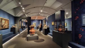 Fotografía de sala de la exposición Búcaros. Valor del agua y exaltación de los sentidos en los siglos XVII y XVIII.