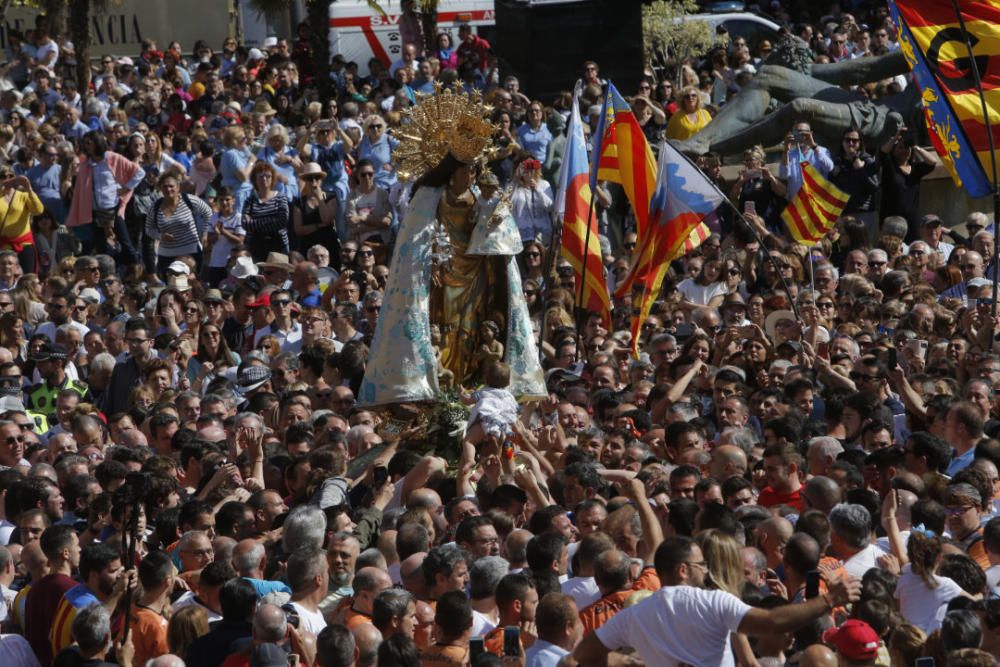 Día de la Virgen de los Desamparados: Traslado de la Mare de Déu