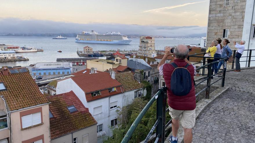 Arribada histórica en Vigo: cinco cruceros conciden por primera vez en el puerto