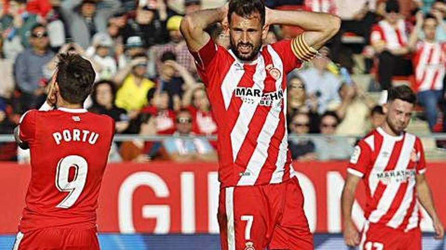 Frustració dels gironins durant el duel amb el Vila-real.