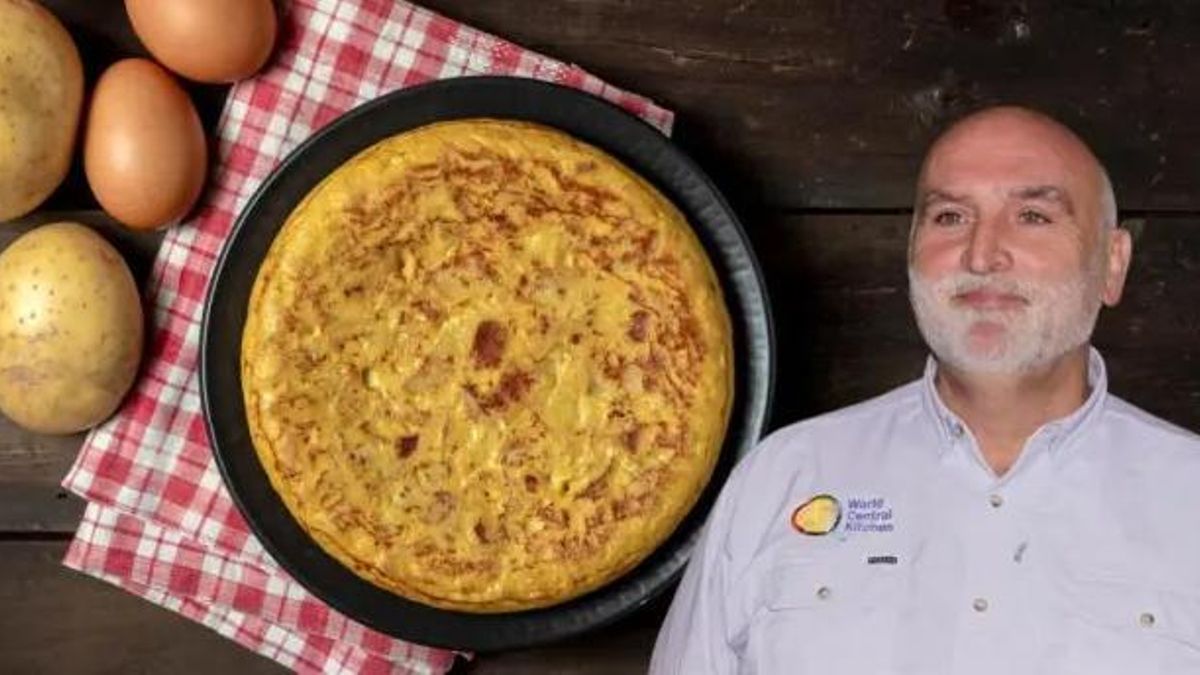 El truco para dar la vuelta a la tortilla de patatas sin liarla