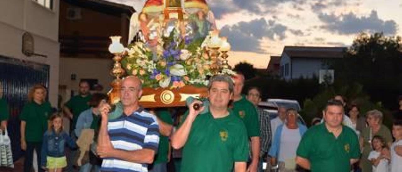 La Mare de Déu de l&#039;Olivar de Alaquàs peregrina por cuatro municipios
