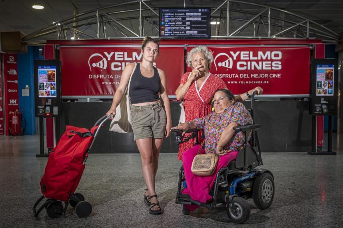 Juliette, Rosa y Marga son residentes de la Villa Olímpica que frecuentan el Cine Yelmo.