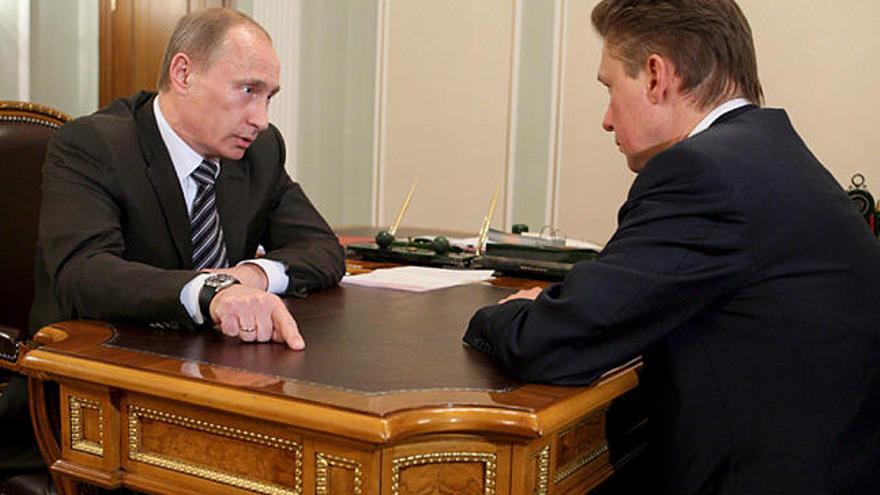 Decisión. Putin, con el presidente de Gazprom, Alexéi Miller.