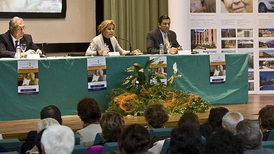 Contra, Valdeón y Guarner, en la inauguración de las Jornadas.