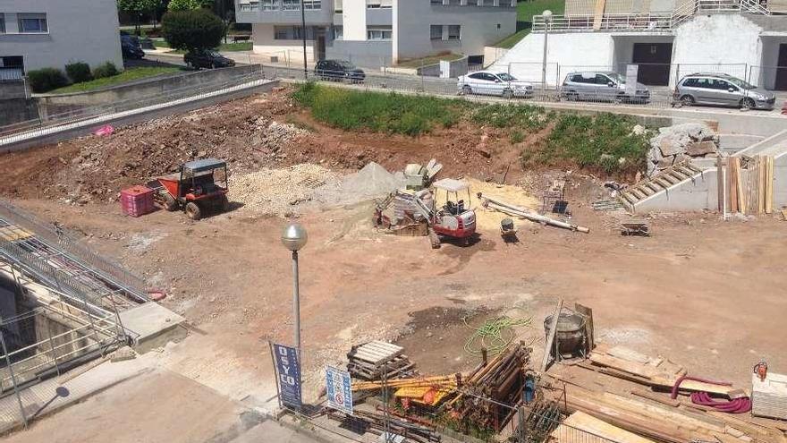 Aspecto que presentaban las obras de Severo Ochoa ayer al mediodía.