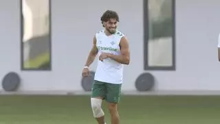 Buenas noticias con Abde en un entrenamiento del Betis sin Manuel Pellegrini