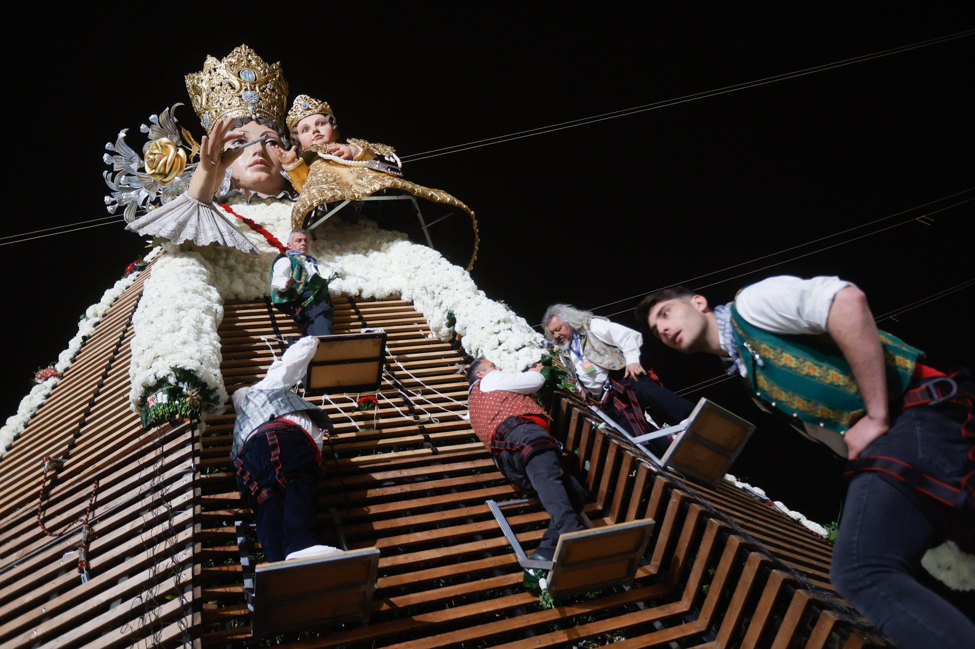Todas las fotos de la Ofrenda del 17 de marzo por la calle San Vicente de 20:00 a 21:00 horas