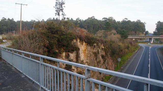 Terrenos del área comercial de San Miguel de Deiro, en Vilanova de Arousa.