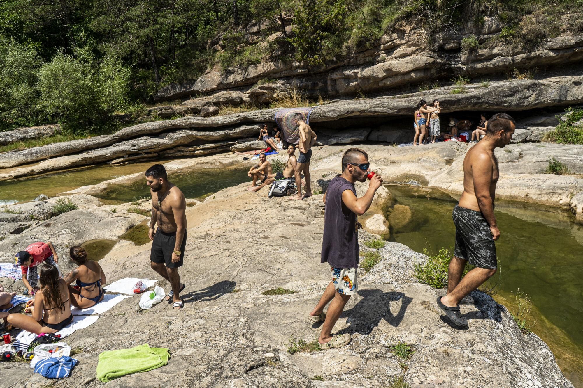 Ambine un dissabte a la Riera de Merlès, en imatges