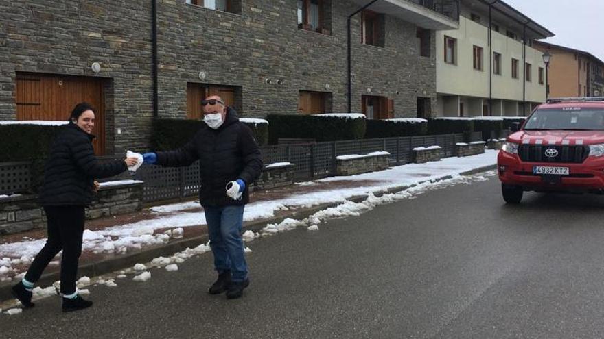 L&#039;Ajuntament de Bellver reparteix casa per casa un miler de mascaretes