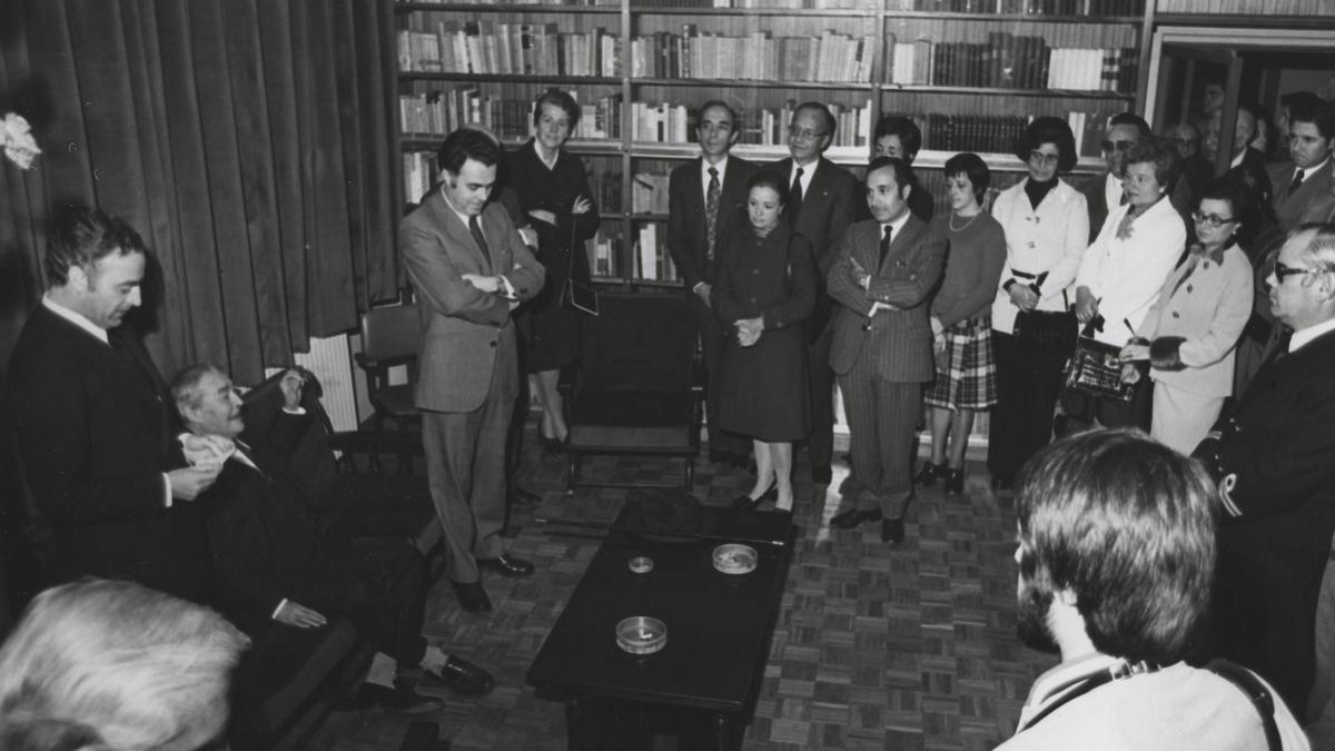 Inauguració de la Biblioteca Josep Pla de Palafrugell, el 1974.