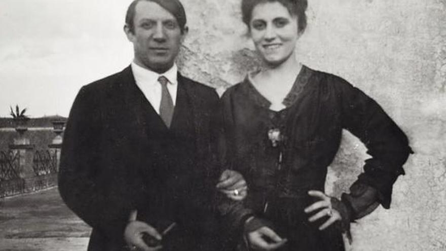 Unos jóvenes Pablo Picasso y Olga Khokhlova.