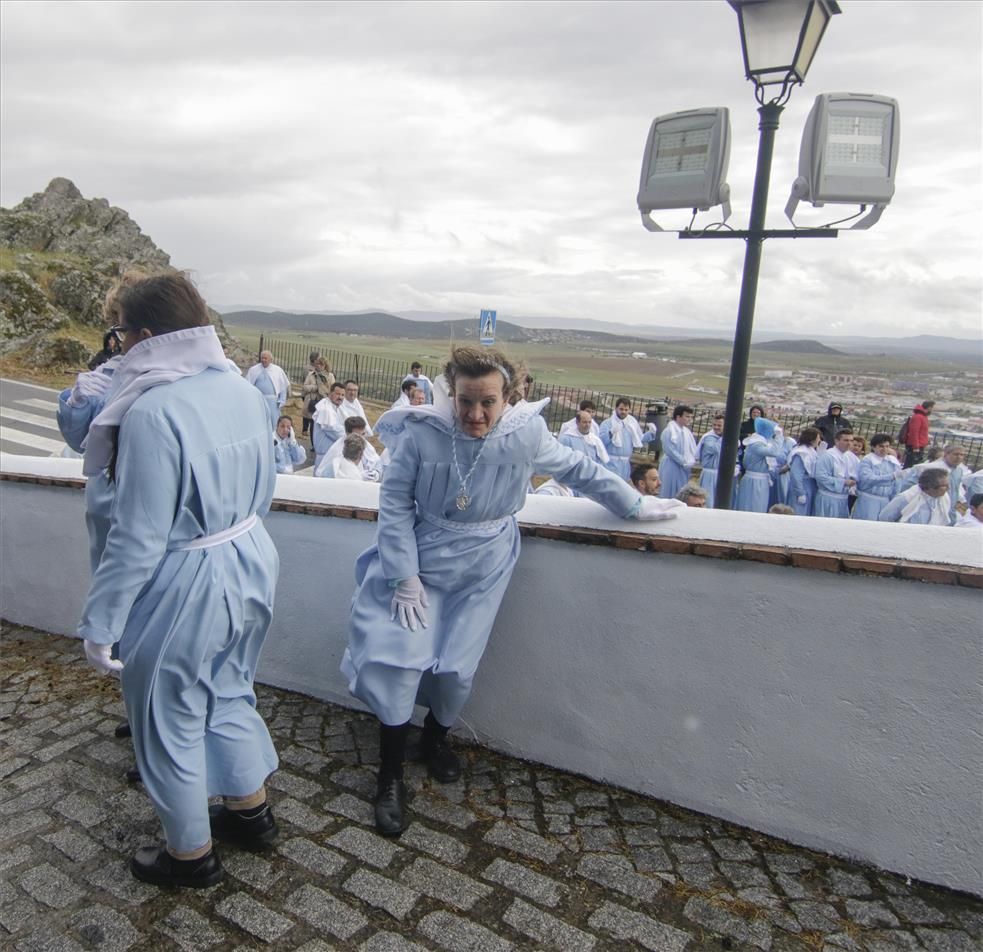 La procesión de Bajada de la Virgen de la Montaña, patrona de Cáceres