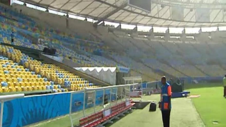 Últimos retoques en Maracaná antes de la 'final' España-Chile