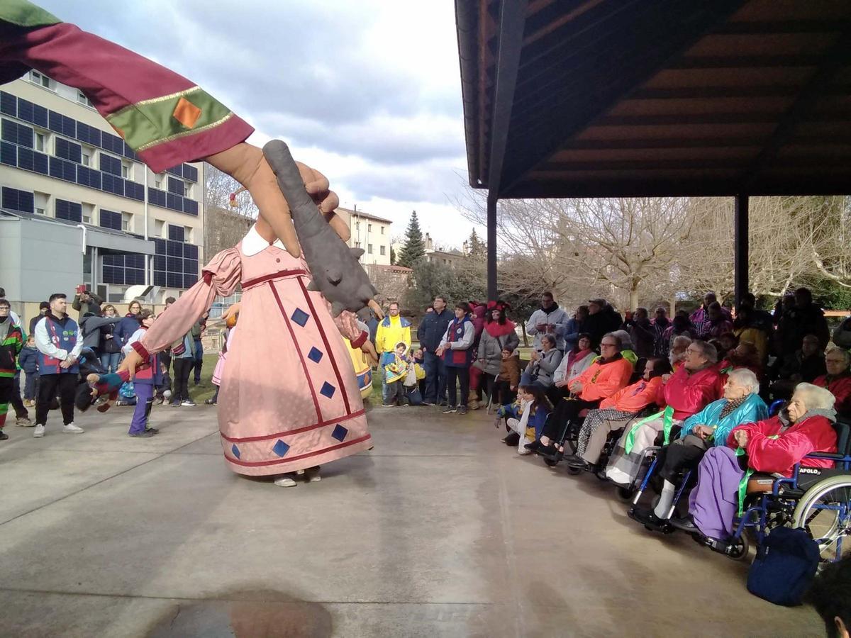 Contradanses a la residència