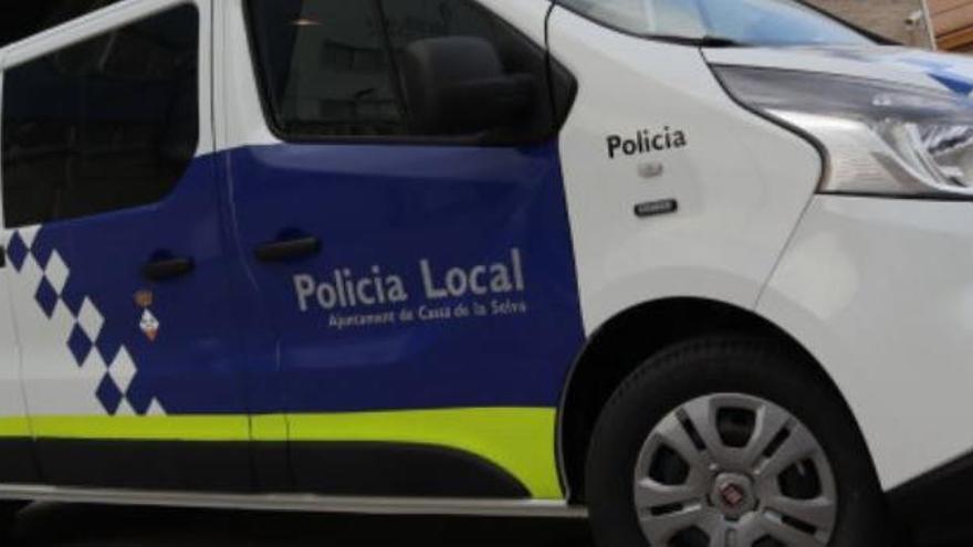 L&#039;Ajuntament de Cassà de la Selva aparta el policia local que va atropellar una dona anant begut i va fugir