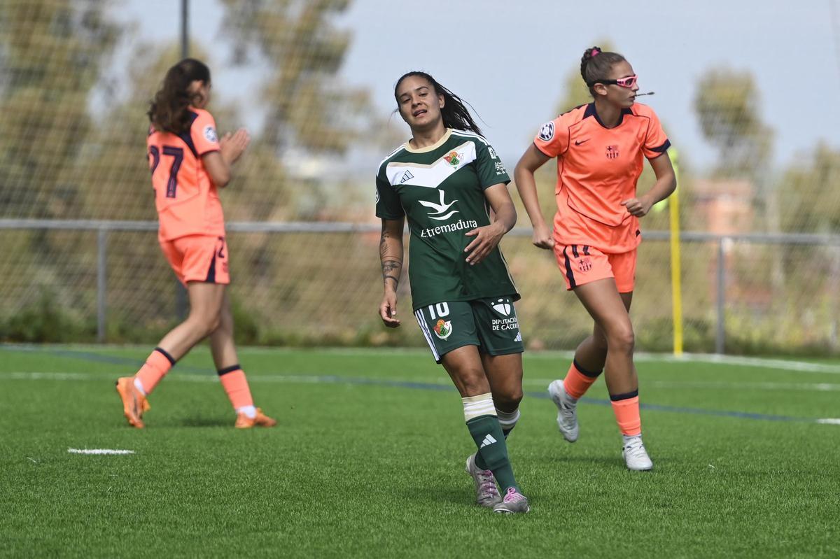Las imágenes del Cacereño Femenino - Barça B