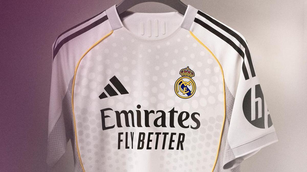 Detail of the new Real Madrid shirt.
