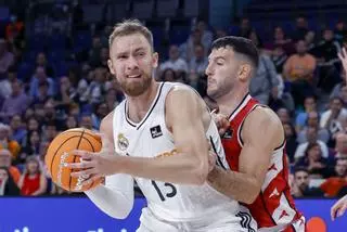 El Madrid toma aire ante el Zaragoza