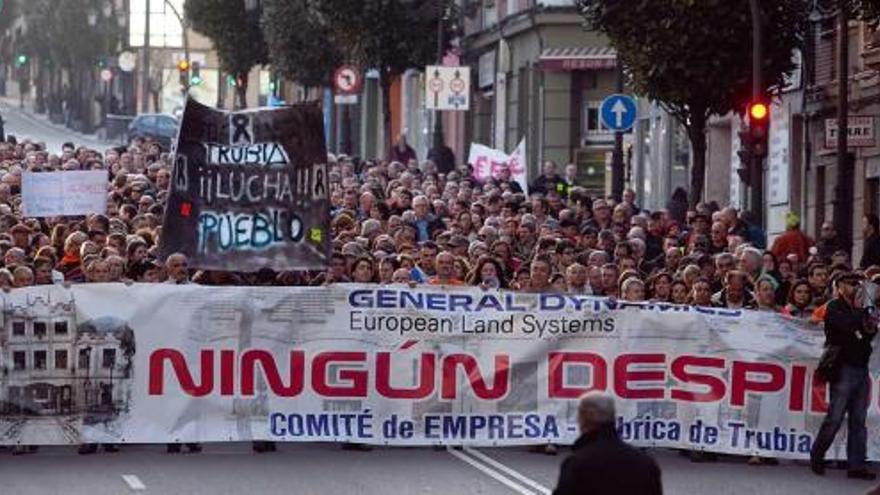 Una de las manifestaciones contra los despidos en la Fábrica de Armas de Trubia.