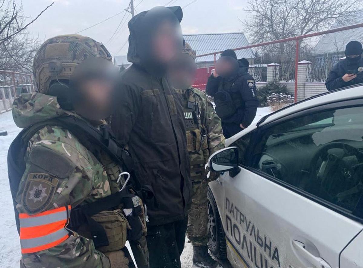 Detingut un soldat ucraïnès després de matar quatre companys i una civil en una fàbrica