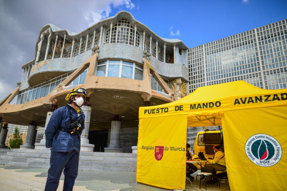 El Ejército entrega alimentos en el barrio Peral