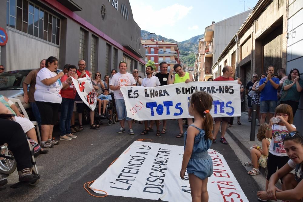 Protesta de l'Associació Pro Disminuïts del Berguedà