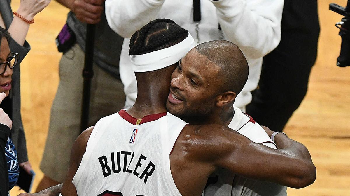 Butler, de los Miami Heat, celebra la victoria en casa de los Boston Celtics.