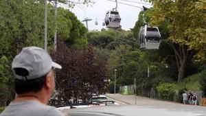 BARCELONA 05/10/2023 Barcelona Colas de gente que espera para coger el teleférico de Montjuic y subir al Castell de Montjuïc. FOTO de RICARD CUGAT