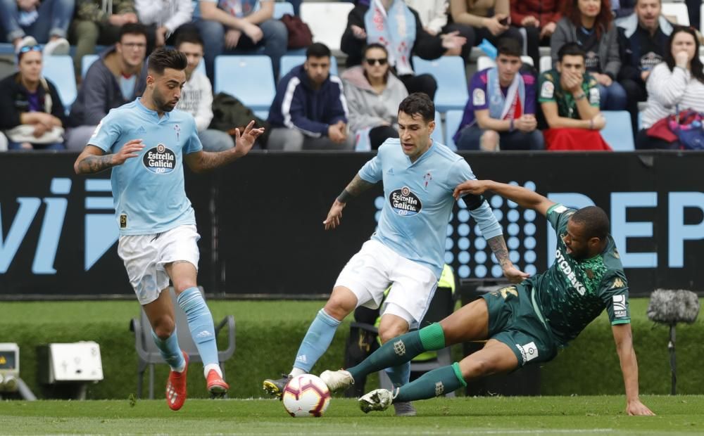 Las mejores imágenes del encuentro entre vigueses y sevillanos en el estadio vigués.