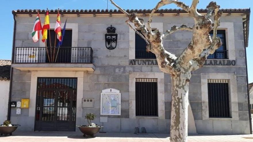 Fachada del Ayuntamiento de Villaralbo.