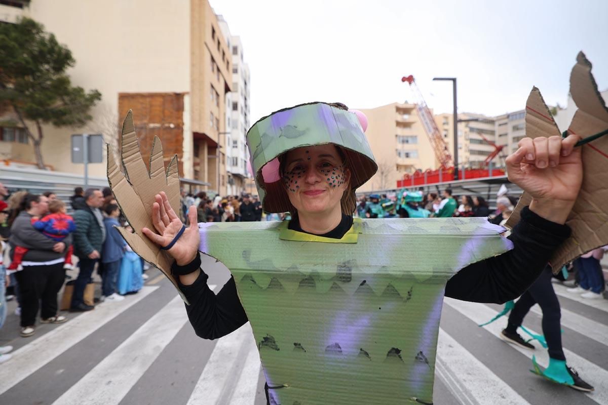Búscate en las imágenes de la rúa de Carnaval de Ibiza