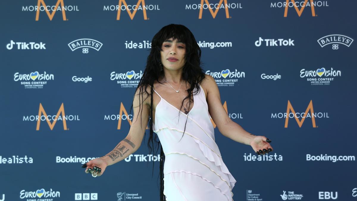 La cantante sueca Loreen en la alfombra turquesa de la 67ª edición del festival de Eurovisión.