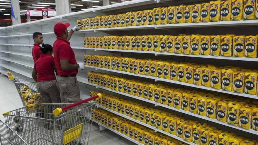 La inflación acumulada en Venezuela alcanza el 1.369% este año, según el Parlamento