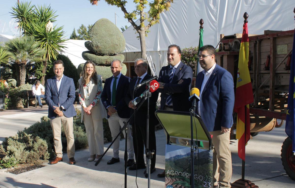 Autoridades durante la inauguración de Agropriego este sábado.