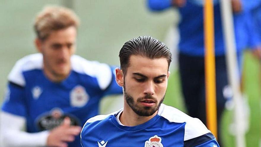 El extremo José Alonso Lara, en Riazor. |  // CARLOS PARDELLAS