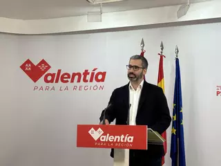 El PSOE de Murcia pide a López Miras que rompa su acuerdo con Vox y le tiende la mano para un pacto "sin condiciones"