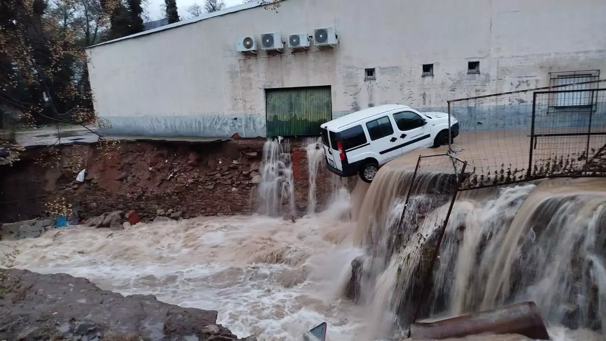 La última revisión de la presa de Jarandilla, que ha provocado una riada, se hizo en 2022