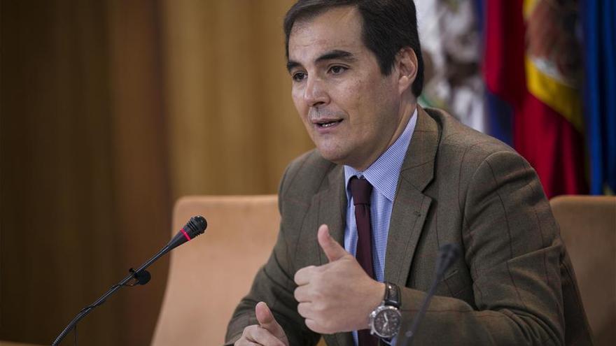 Nieto afirma que la exigencia de Hacienda &quot;es el golpe bajo más duro&quot; de Sánchez