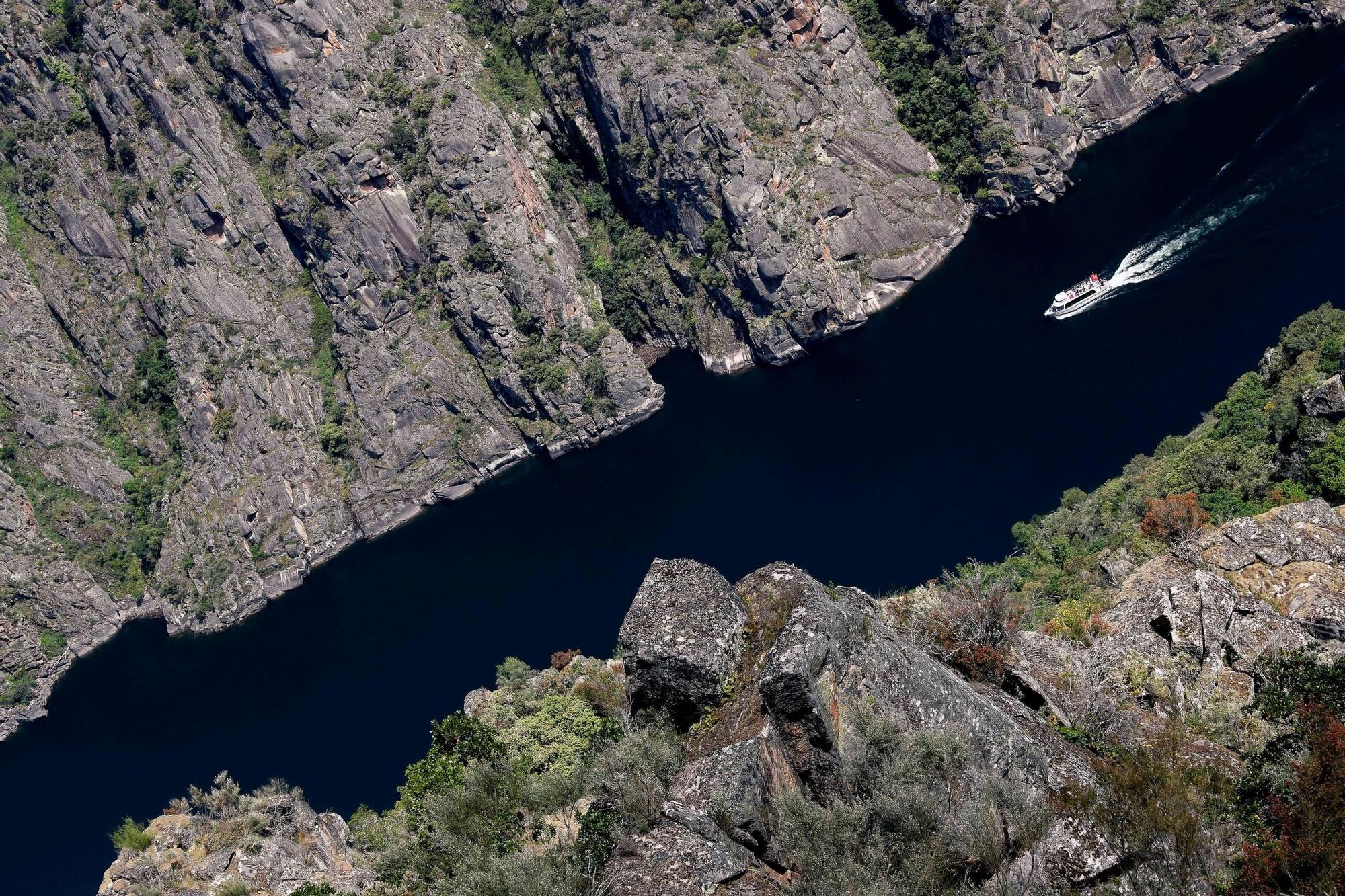 La magia de la Ribeira Sacra y los cañones del Sil, a vista de dron