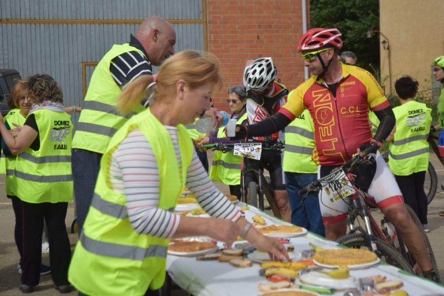 Marcha de ciclismo y senderismo en Carbajales de A