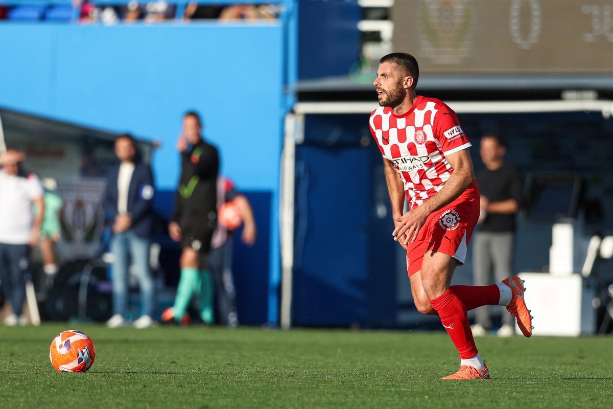 David Lopez busca un compañero.