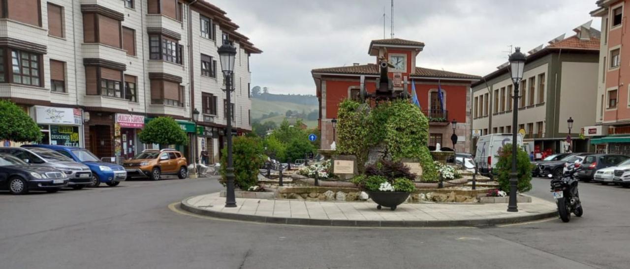 La plaza de Venancio Pando, en Arriondas. | M. V.