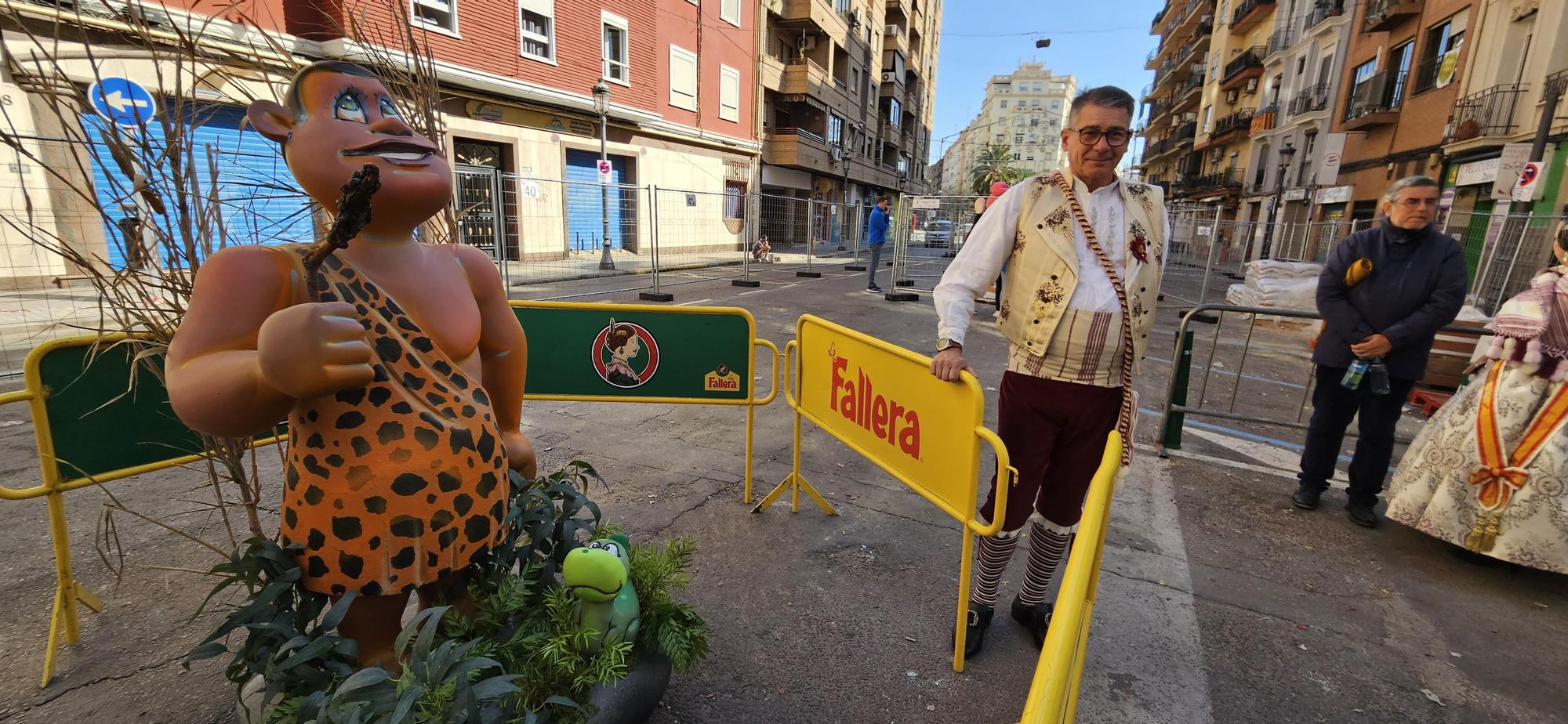 Así fue la solidaridad con Olivereta-Cerdá y Rico tras quedarse sin falla