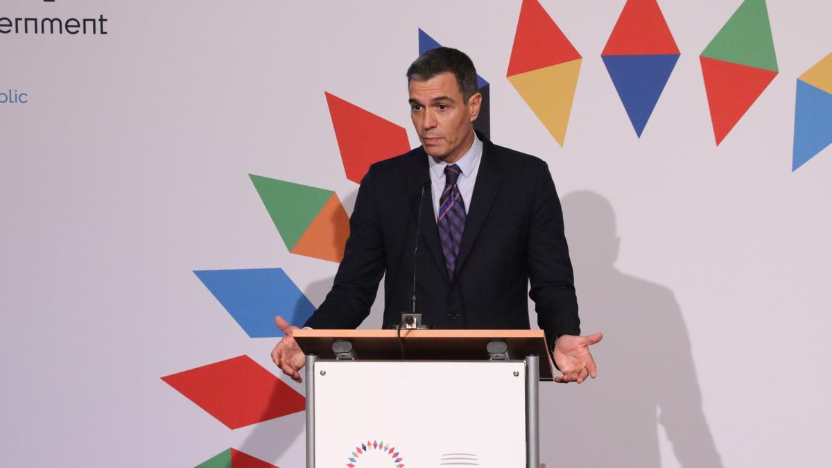 El president del govern espanyol, Pedro Sánchez, en una roda de premsa posterior al Consell Europeu informal a Praga