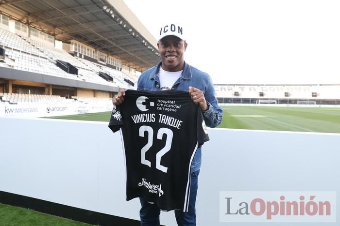 Presentación de Vinicius Tanque en el FC Cartagena