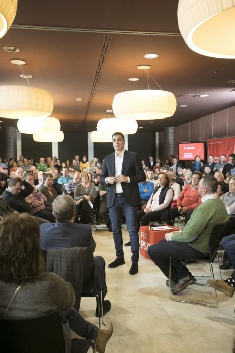 Asamblea con Pedro Sánchez en Oviedo