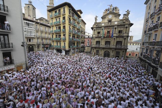 El chupinazo de los Sanfermines 2023, en imágenes